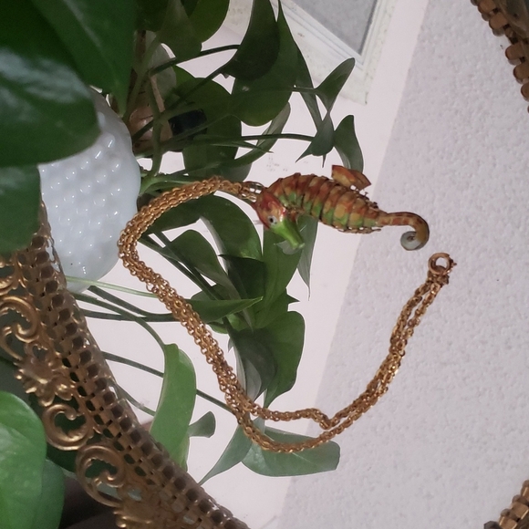 Vintage 70s Hinged Enameled Sea Horse Statement Necklace - Picture 6 of 6